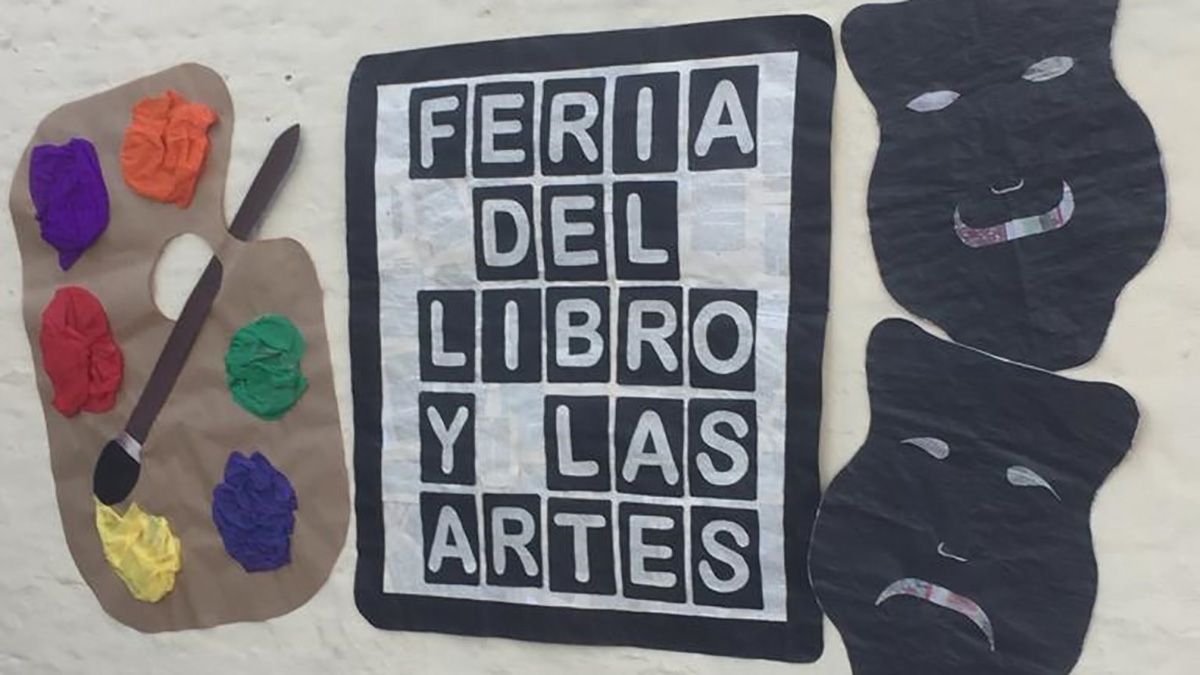 Los chicos de la escuela Padre Llorens, de Mendoza, realizaron una Feria del Libro y de las Artes en conjunto con los del Liceo Claudina Urrutia de Lavin, de Cauquenes, Chile. Intercambiaron producción literaria y en el futuro piensan publicar un libro con estos textos
