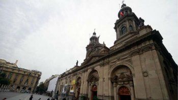 El arzobispado de Santiago retiró el polémico instructivo anti-abusos
