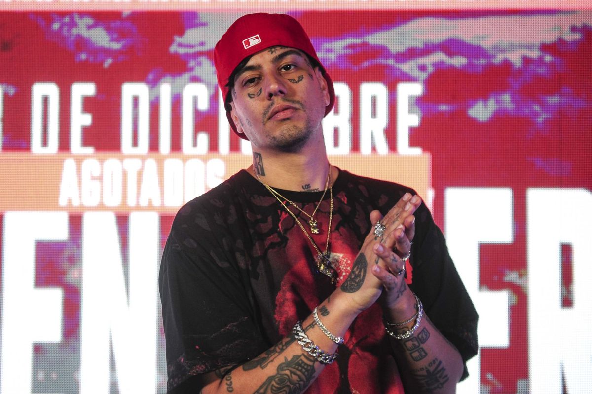 Llenó River. Duki se consagró como el artista más joven en tocar River.