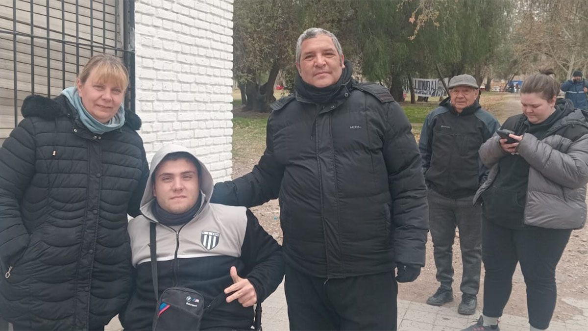 Los seguidores del Lobo llegaban al Legrotaglie.