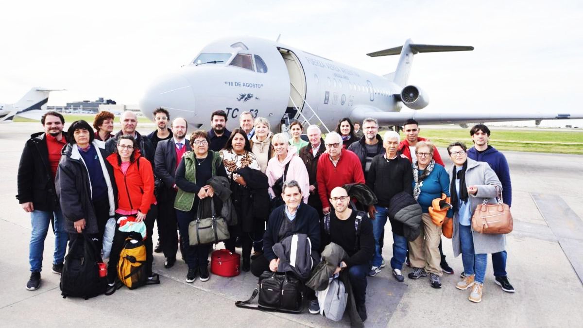 Familiares De Gendarmes Caídos En Malvinas Viajaron A Las Islas En Plan Humanitario 8654