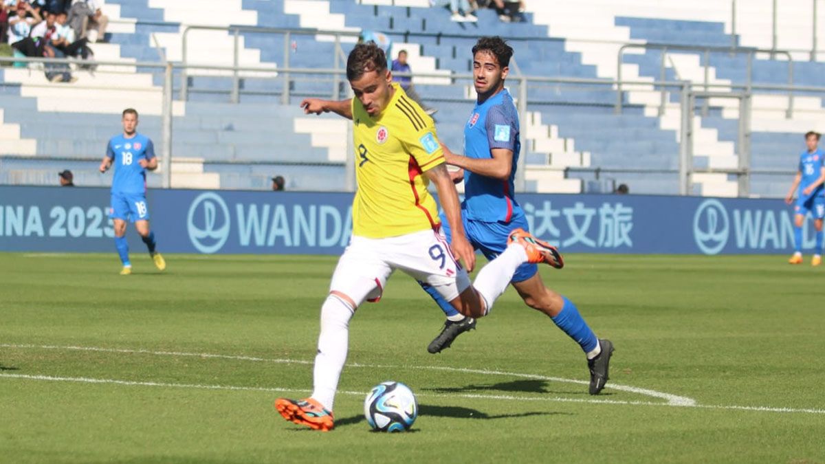 Tomás Ángel, hijo del ex River Juan Pablo Ángel, hizo dos goles para Colombia que avanzó en el Mundial Sub 20 Tomás Ángel, hijo del ex River Juan Pablo Ángel, hizo dos goles para Colombia que avanzó en el Mundial Sub 20