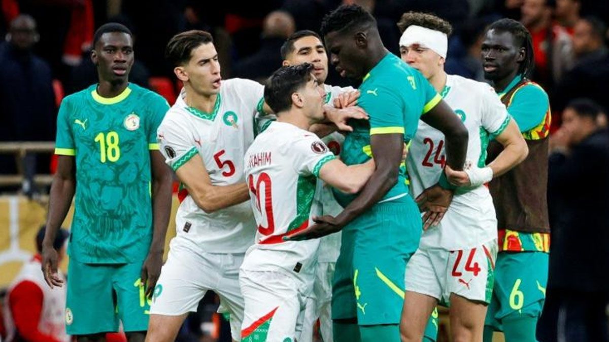 Hubo un gran lío en la final entre Marruecos y Senegal.