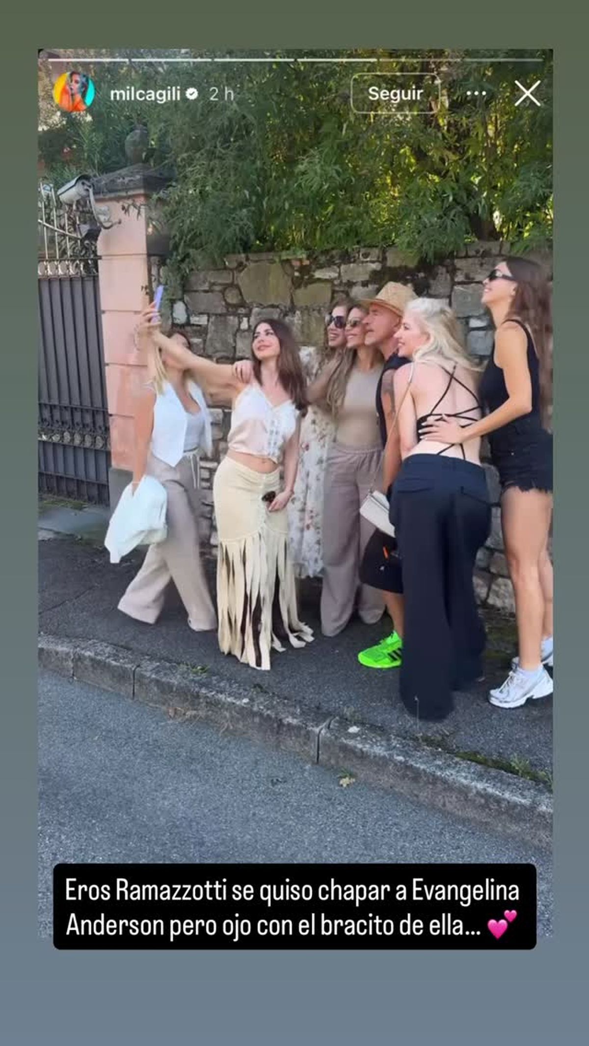 El explosivo encuentro entre Evangelina Anderson y Eros Ramazzotti. El explosivo encuentro entre Evangelina Anderson y Eros Ramazzotti.