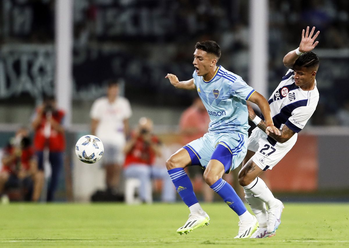 Ezequiel Bullaude volvió a ser titular en Boca frente a Talleres Ezequiel Bullaude volvió a ser titular en Boca frente a Talleres