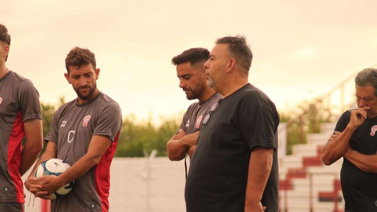 Huracán Las Heras arrancó este lunes su pretemporada en el estadio General San Martín.