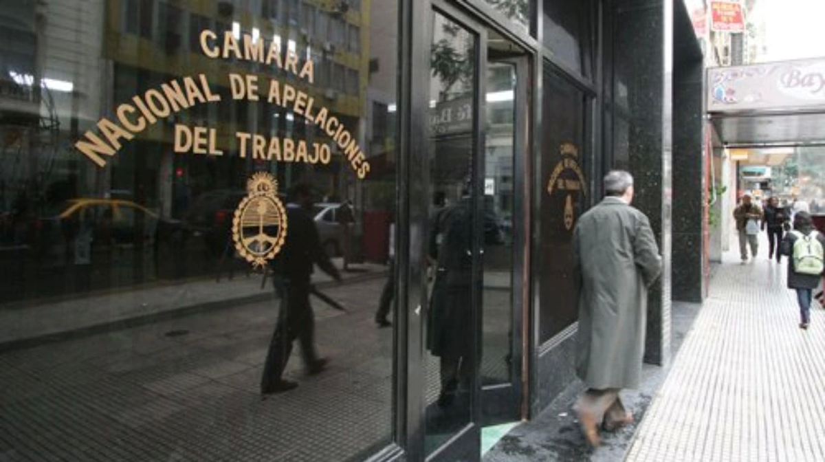 La echaron por fea y ahora deberá ser indemnizada