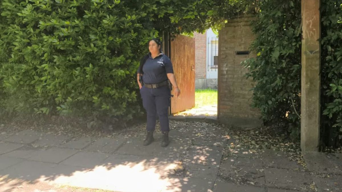 Una reconocida psicóloga de 65 años fue encontrada asesinada, en su casa en medio de una escena de desorden y restos de sangre. Una reconocida psicóloga de 65 años fue encontrada asesinada, en su casa en medio de una escena de desorden y restos de sangre.