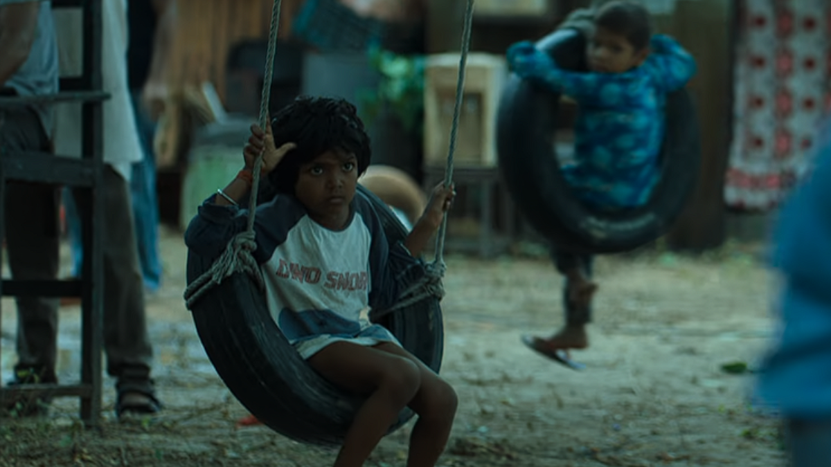 La historia cuenta como en el Sector 36 desaparecen varios niños a manos de un asesino serial. La historia cuenta como en el Sector 36 desaparecen varios niños a manos de un asesino serial. 