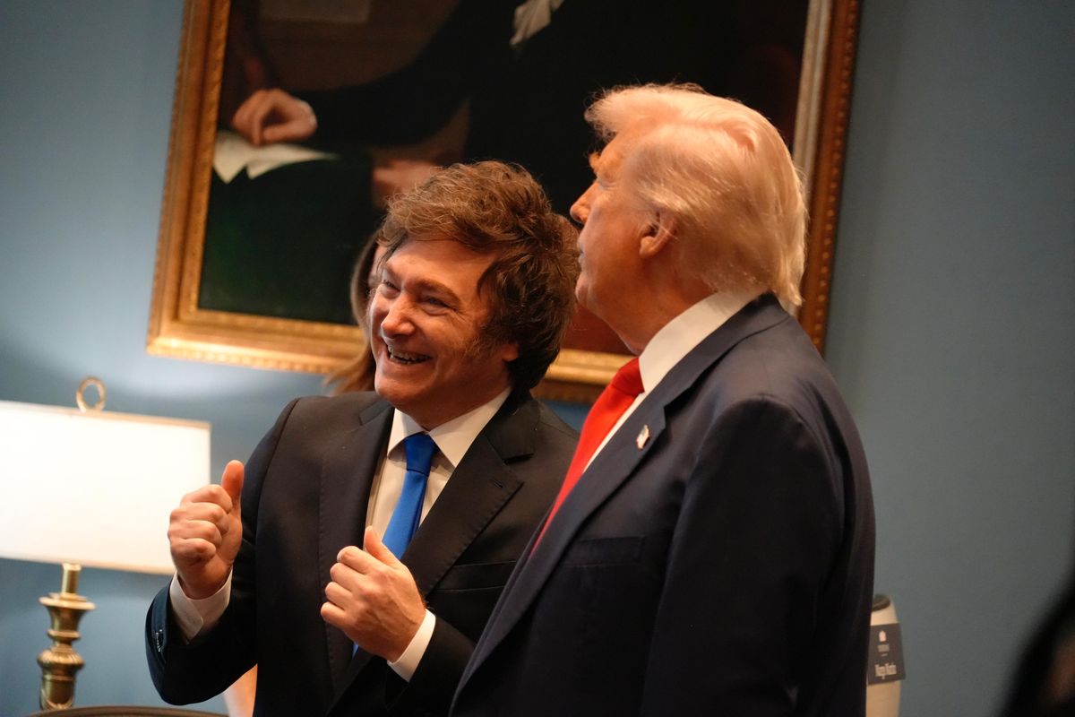 El presiente Donald Trump ratificó su apoyo para Javier Milei pero condicionó la continuidad del respaldo si pierde las elecciones del domingo.