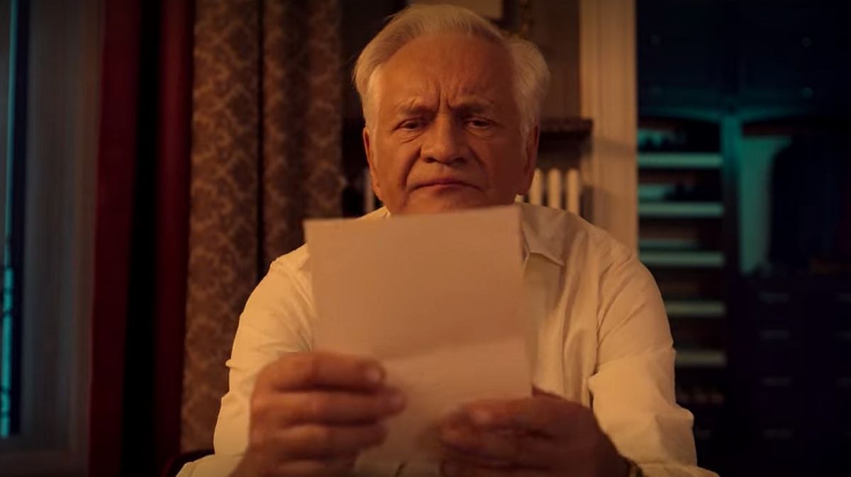 Andrzej Seweryn interpreta a Sylwester en Reina, la miniserie de Netflix.