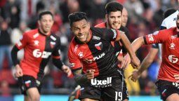 Colón le ganó 2 a 1 a Gimnasia La Plata con un golazo sobre la hora