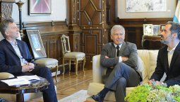 Macri se reunió con los científicos argentinos que estudian las teorías de Einstein