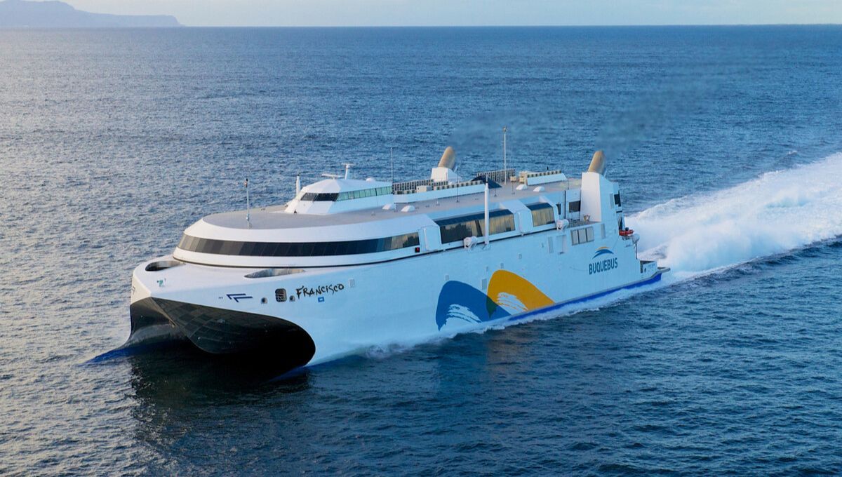 El barco más rápido de la historia: superó la velocidad de 500 km/h