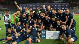 Independiente Rivadavia inición bien la defensa de su título de campeón en la Copa Argentina venciendo a Estudiantes de Caseros. Ahora espera fecha para enfrentar a Tigre por 16avos. de final. Independiente Rivadavia inición bien la defensa de su título de campeón en la Copa Argentina venciendo a Estudiantes de Caseros. Ahora espera fecha para enfrentar a Tigre por 16avos. de final.