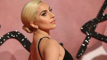 Lady Gaga dice que está embarazada, pero no de un bebé