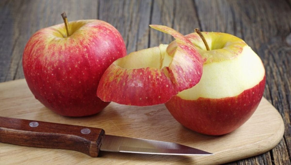 La cáscara de manzana puede ser utilizada en el mundo de los trucos caseros. La cáscara de manzana puede ser utilizada en el mundo de los trucos caseros.