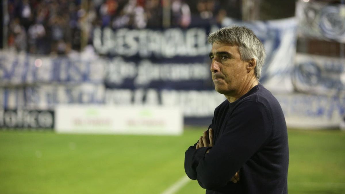 Gabriel Gómez terminó lleno de lágrimas tras el triunfo de la Lepra