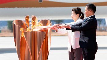 Pese al coronavirus, la antorcha olímpica llegó a Japón
