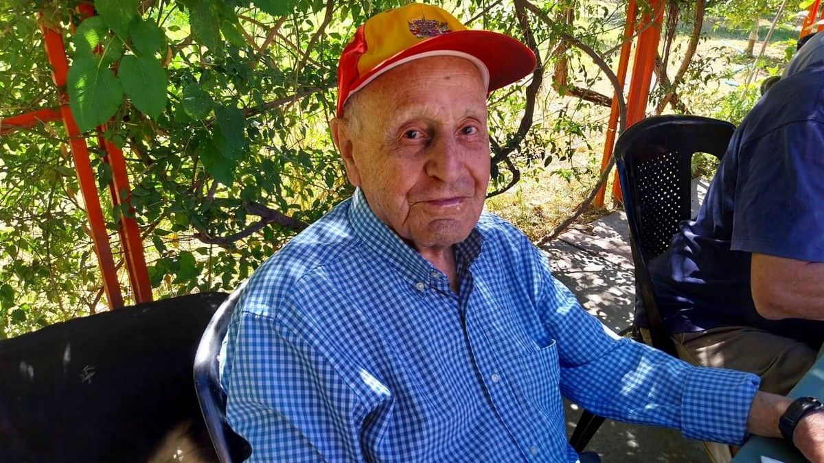 Amante de la montaña y equilibrio entre la vida religiosa marista, profesionalismo y salud mental: el hermano Felipe es todo un ejemplo. Amante de la montaña y equilibrio entre la vida religiosa marista, profesionalismo y salud mental: el hermano Felipe es todo un ejemplo.