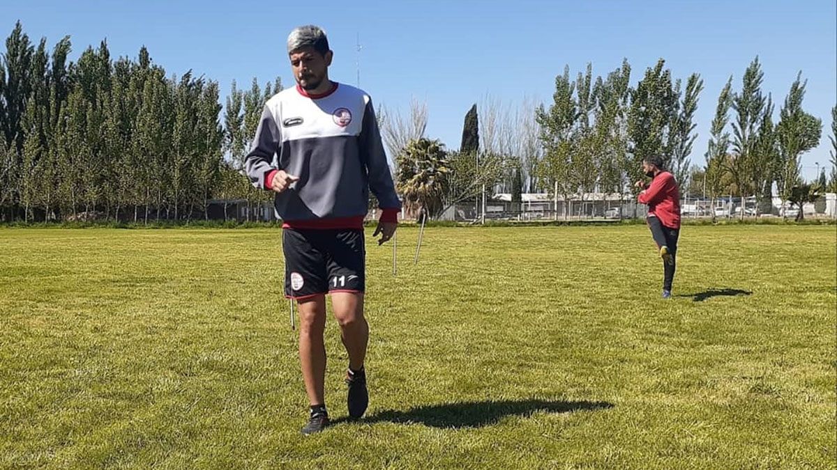 El Monito Juncos, el delantero del Globo. Foto: gentileza Prensa Huracán Las Heras.