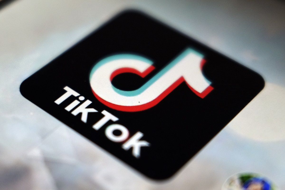 Cómo restringir contenido en TikTok y evitar que los menores vean contenido  para adultos