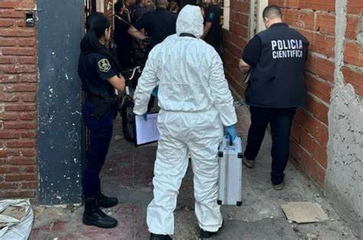 Según el relato de los familiares, la niña había sido vista por última vez en su casa de Villa Ballester, a fines de julio. 