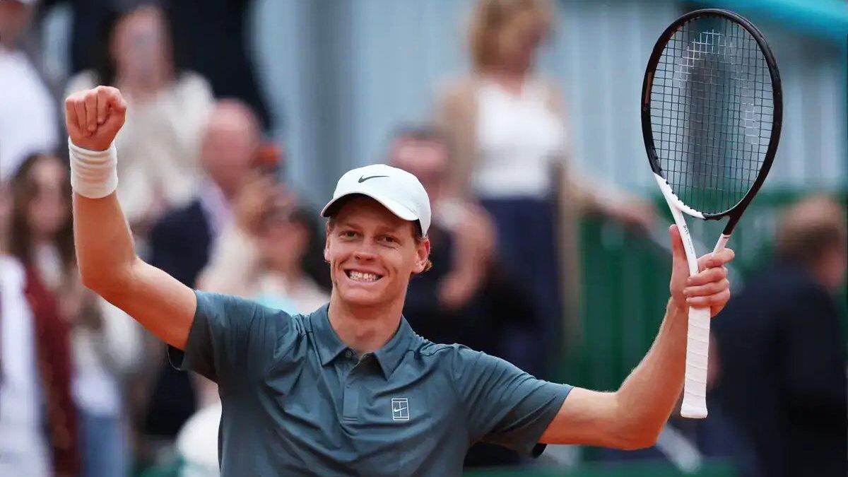 Jannik Sinner tocó el cielo en el Masters de Montecarlo: le ganó a Carlos Alcaraz y es número uno
