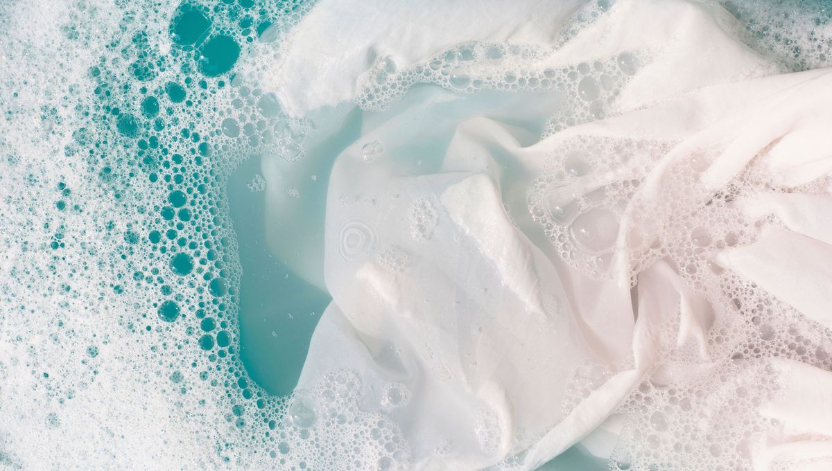 El vinagre también se puede utilizar en otras prendas de ropa, como remeras blancas, medias, toallas y toallones. El vinagre también se puede utilizar en otras prendas de ropa, como remeras blancas, medias, toallas y toallones. 