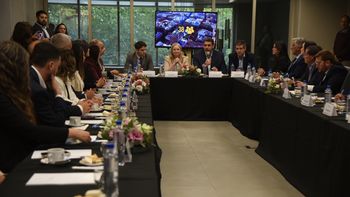 Hebe Casado recibió a los 19 senadores electos: cómo queda el reparto de las bancas Hebe Casado recibió a los 19 senadores electos: cómo queda el reparto de las bancas