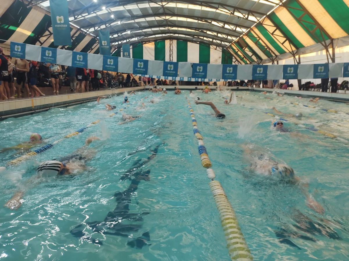 Ciudad tiene cupos disponibles para la escuela de natación y Las Heras inicia sus clases este martes. Ciudad tiene cupos disponibles para la escuela de natación y Las Heras inicia sus clases este martes.