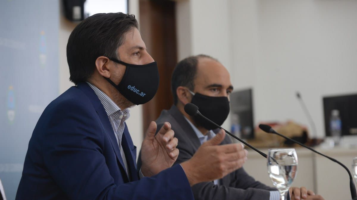 Trotta se comprometió a maximizar la presencialidad en las aulas