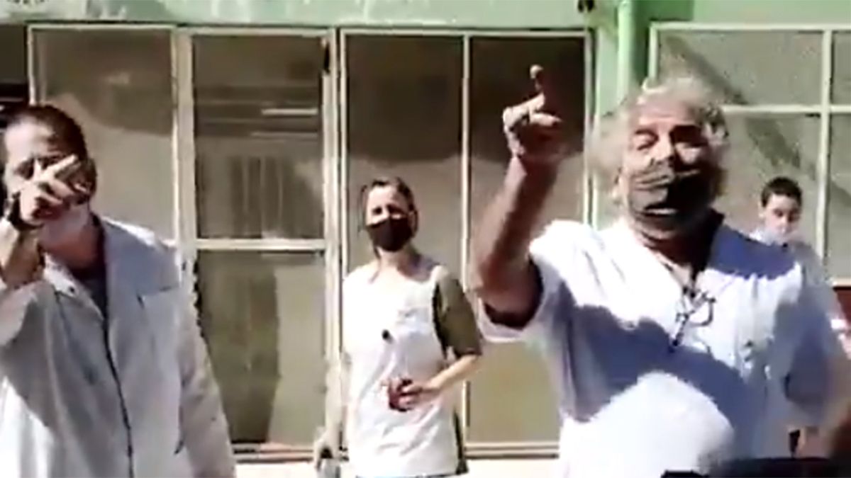 Video: docentes increparon a funcionarios de Educación 