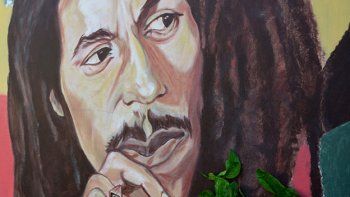 De tal palo... Los herederos de Marley venderán productos de marihuana