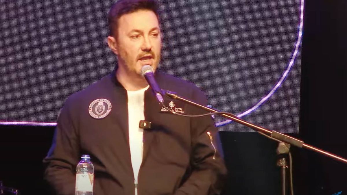 Luis Petri leyó una carta del presidente Javier Milei en el almuerzo de la Fiesta de la Ganadería. Luis Petri leyó una carta del presidente Javier Milei en el almuerzo de la Fiesta de la Ganadería.