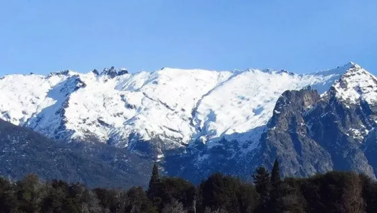 Imagen del Cerro López en Bariloche. Imagen del Cerro López en Bariloche.