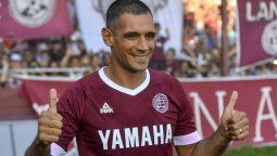 Fiesta en Lanús por el regreso del Pepe Sand