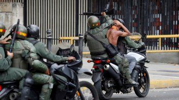 La represión en Venezuela ya causó al menos 16 muertos