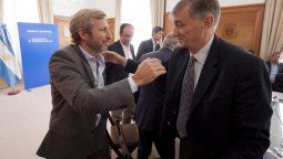 El Gobierno quiere sancionar este año la boleta única  electrónica y la unificación de las elecciones