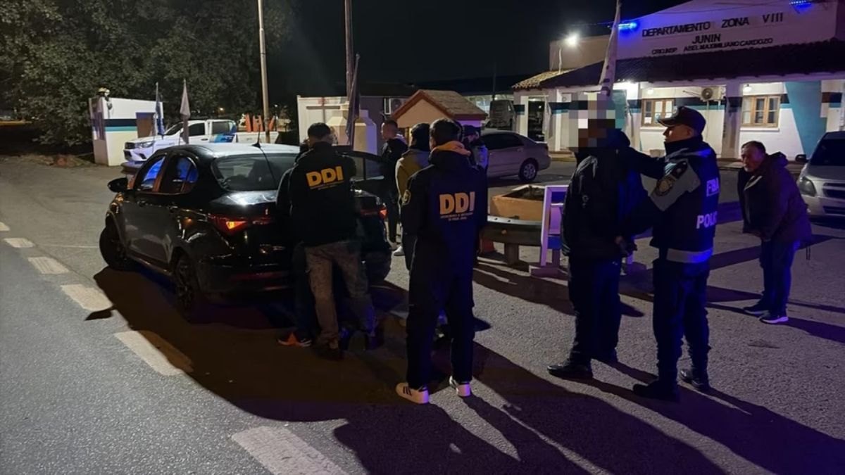 Los allanamientos que lograron desbaratar la banda de ladrones. Los allanamientos que lograron desbaratar la banda de ladrones.