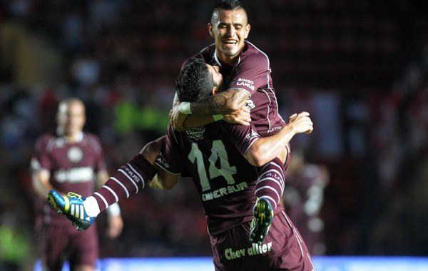 Lanús le ganó 3 a 2 a Tigre en un partido con muchas emociones
