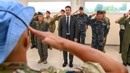 Luis Petri le dio la despedida la misión de paz que viajó a Chipre.