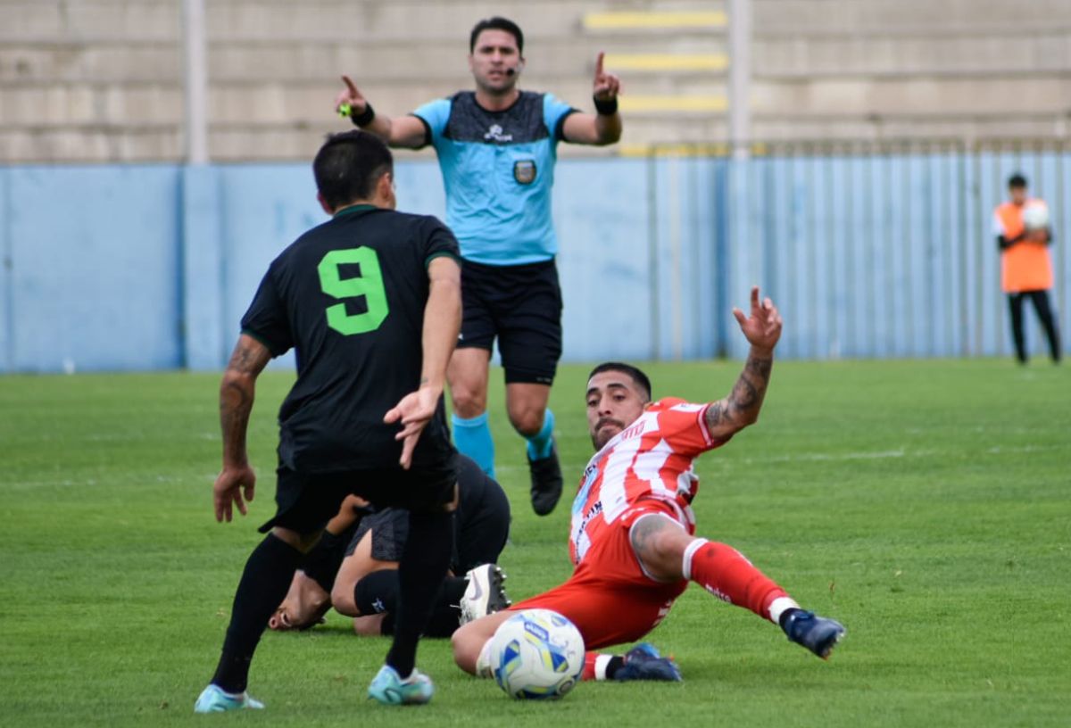 Atlético San Martín igualó con Estudiantes de San Luis como visitante Atlético San Martín igualó con Estudiantes de San Luis como visitante
