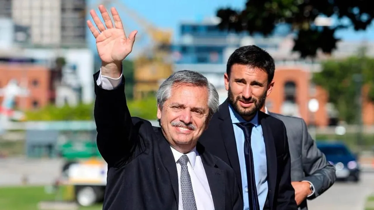 Julian Leunda junto al Presidente Alberto Fernández.