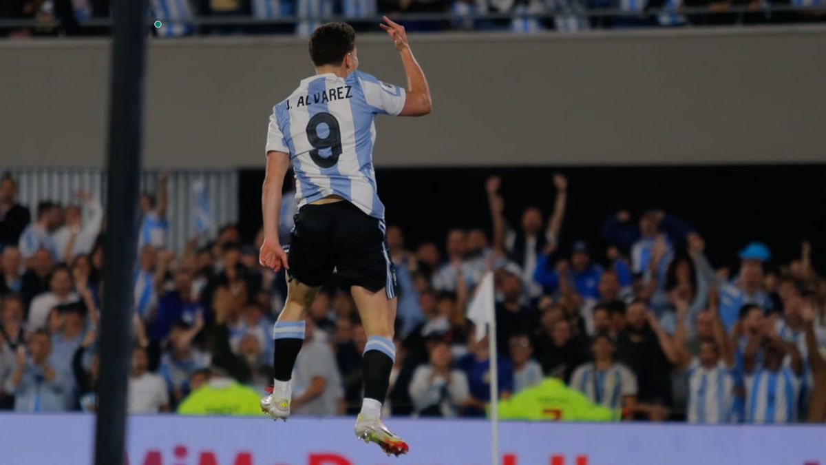 Juli&aacute;n &Aacute;lvarez abri&oacute; el camino de la hist&oacute;rica goleada de la Selecci&oacute;n argentina.