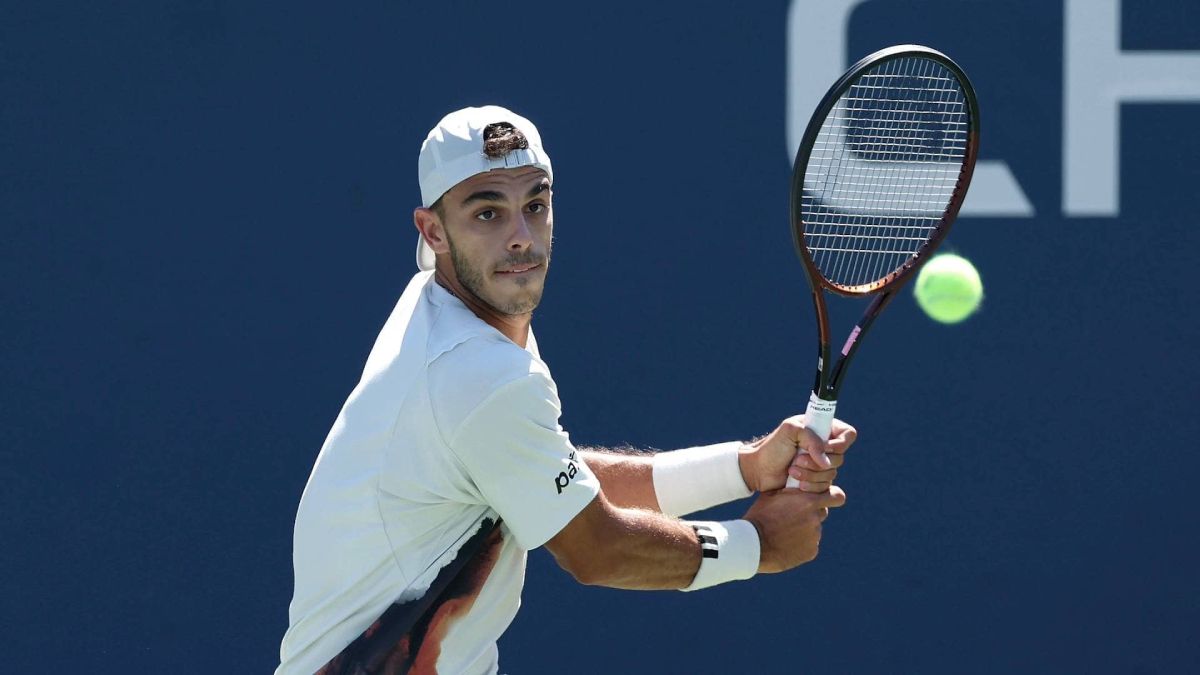Francisco Cerúndolo presentó creddenciales en el US Open y remontó un 2-0 ante Matteo Arnaldi parapasar a segunda ronda.