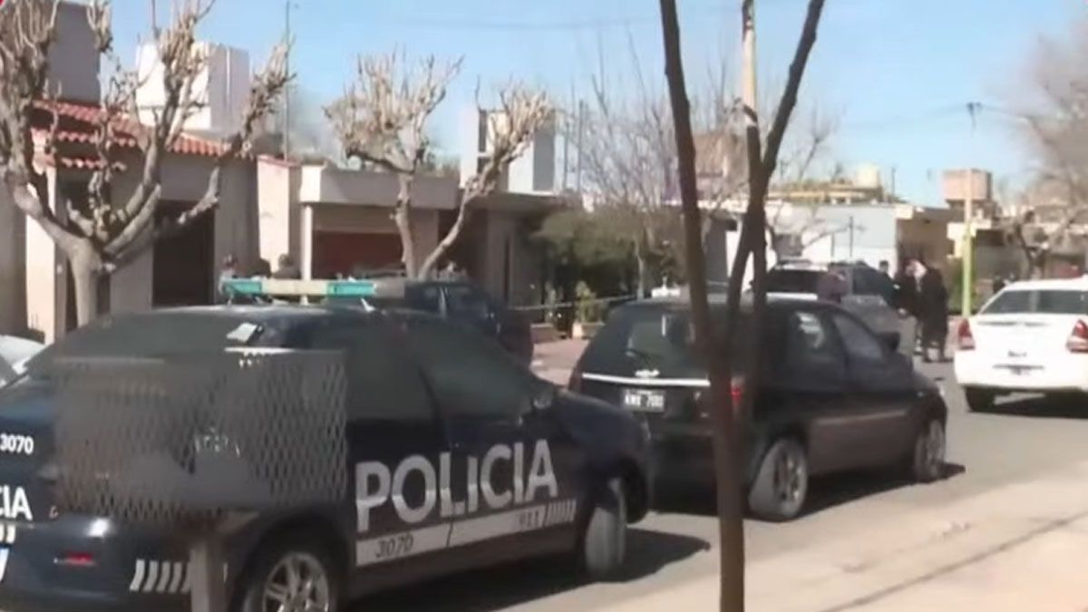 Personal de Investigaciones encontró imágenes en las cámaras de seguridad particulares para dónde escaparon los ladrones.