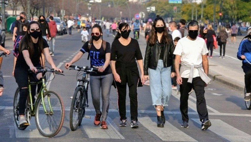 Rosario| Coronavirus: por la transmisión comunitaria, suspendieron las reuniones familiares y afectivas