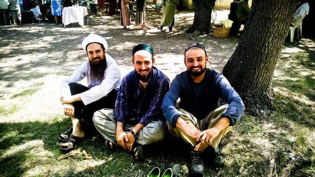 Wwakil Abdul, Joaquín, junto a dos amigos también seguidores del sufismo. Wwakil Abdul, Joaquín, junto a dos amigos también seguidores del sufismo.