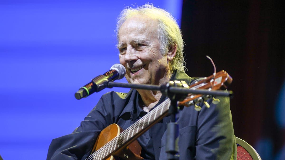 Joan Manuel Serrat cantó sus míticas canciones en Mendoza tras recibir un Honoris Causa